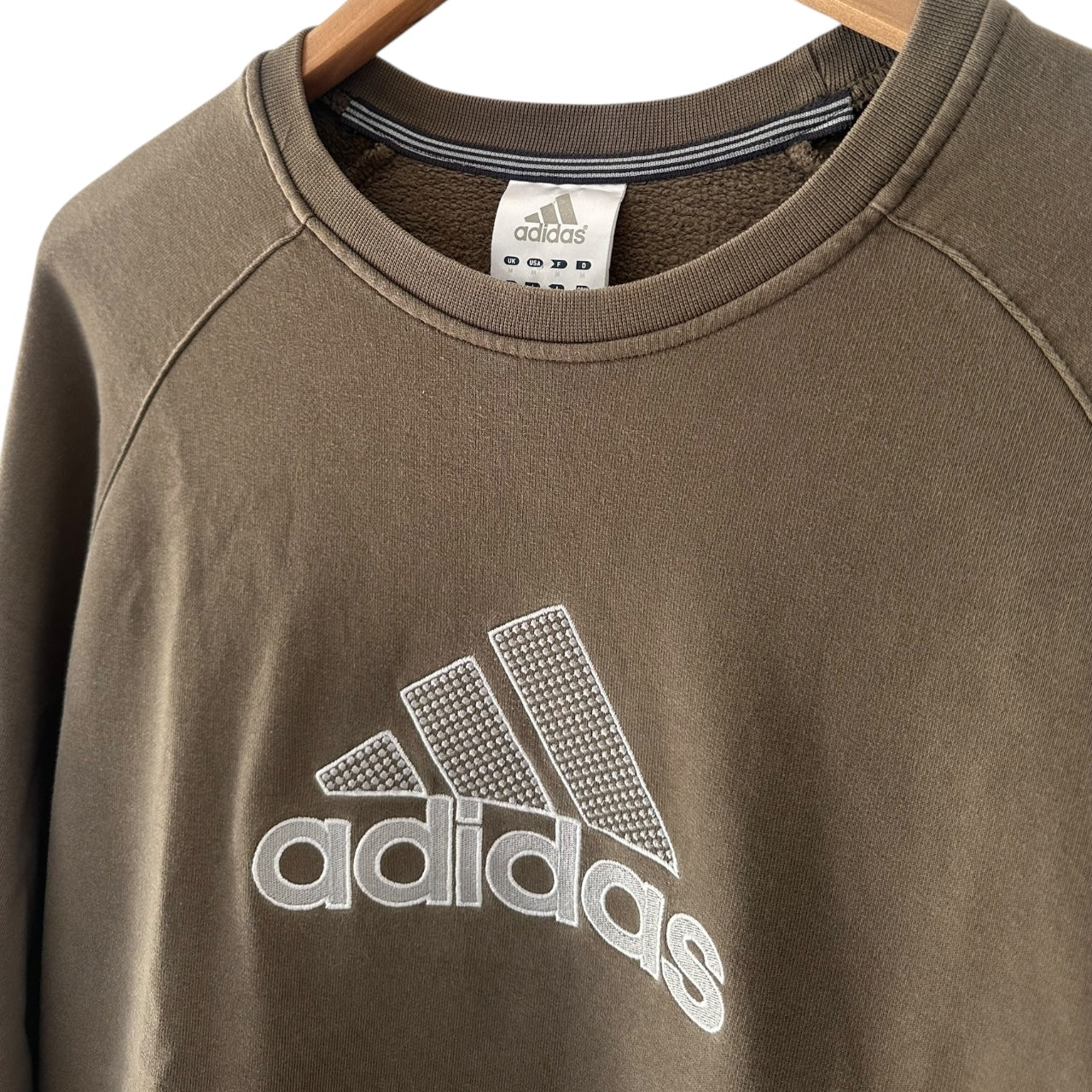 Vintage 2000's Adidas Crewneck - M