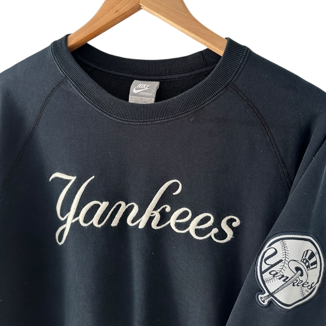 Vintage 2000's Nike Yankees Crewneck - L