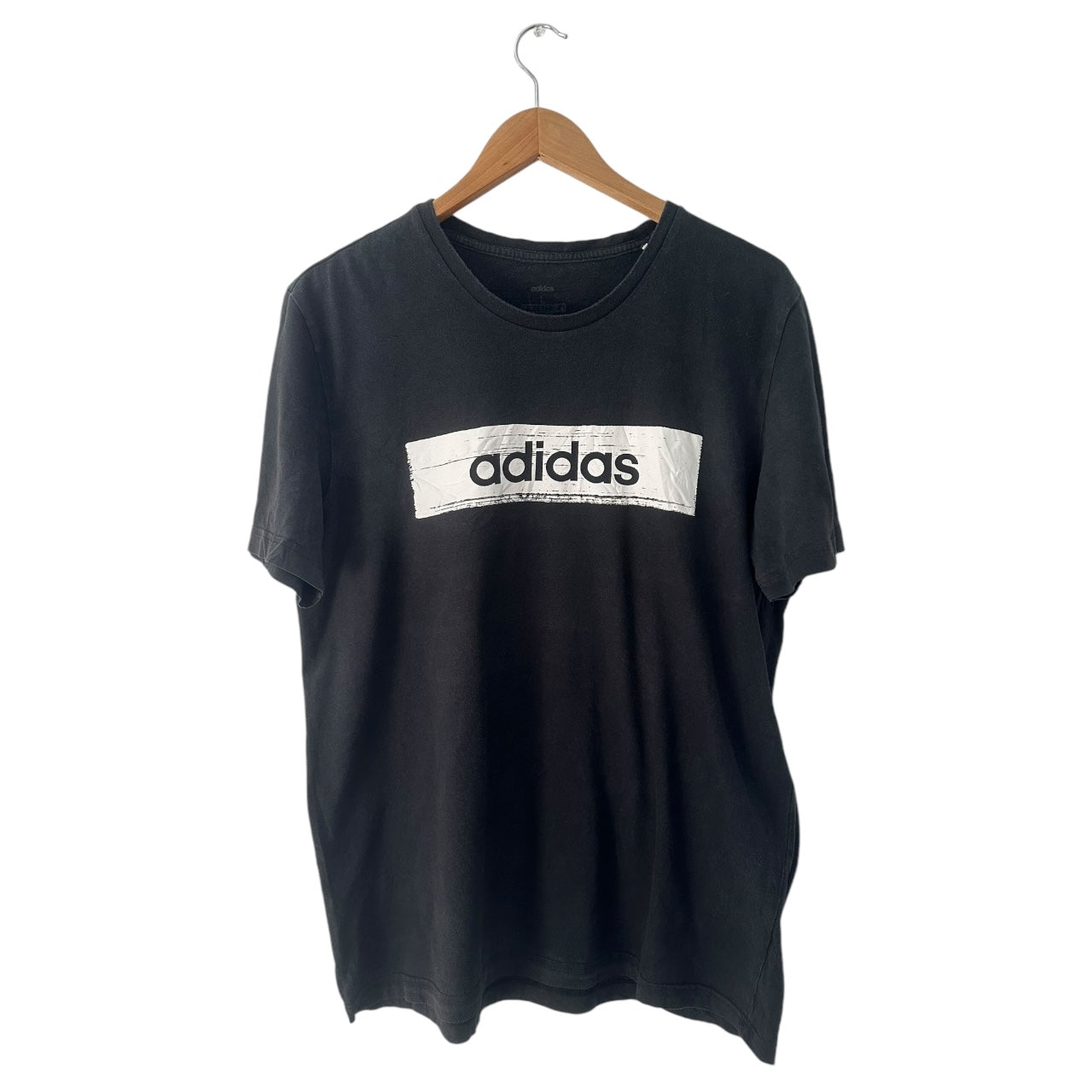 Adidas T-shirt - L